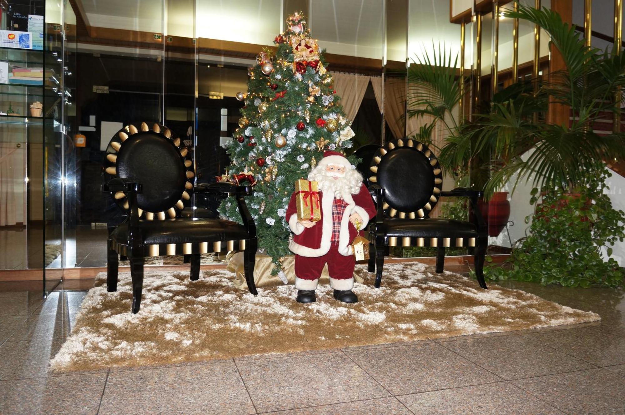Hotel Contriz โปโว เดอ วาร์ซิม ภายนอก รูปภาพ