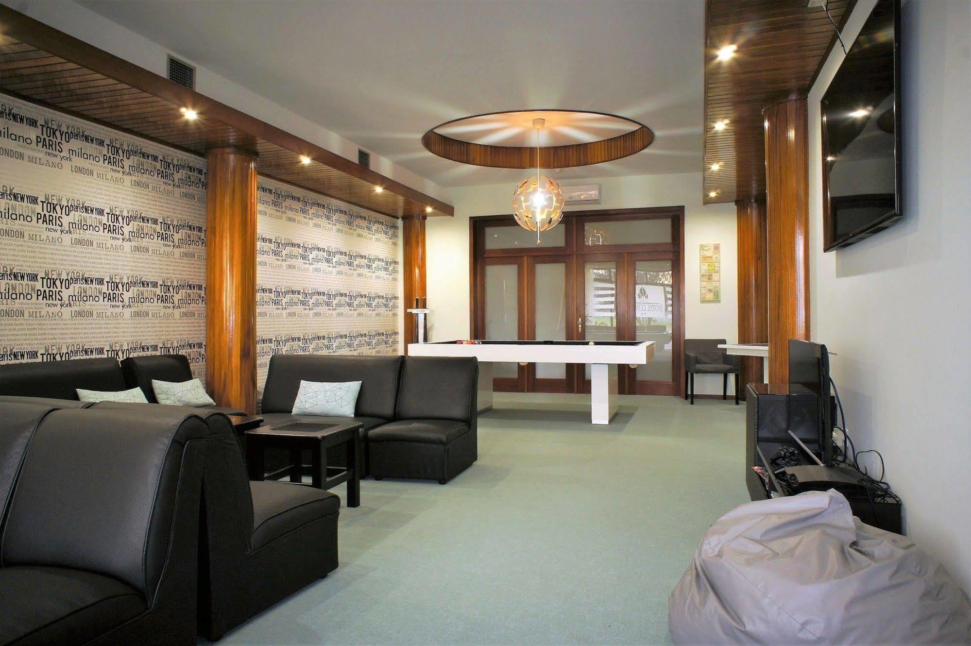 Hotel Contriz โปโว เดอ วาร์ซิม ภายนอก รูปภาพ