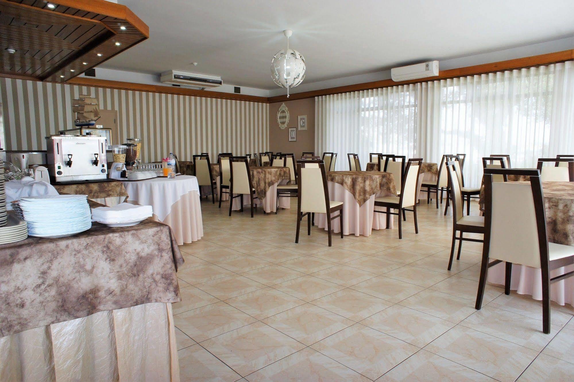 Hotel Contriz โปโว เดอ วาร์ซิม ภายนอก รูปภาพ